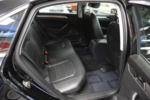 2014 Volkswagen Passat 1.8T SE PZEV