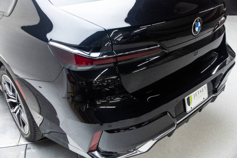 2023 BMW 7 Series 740i