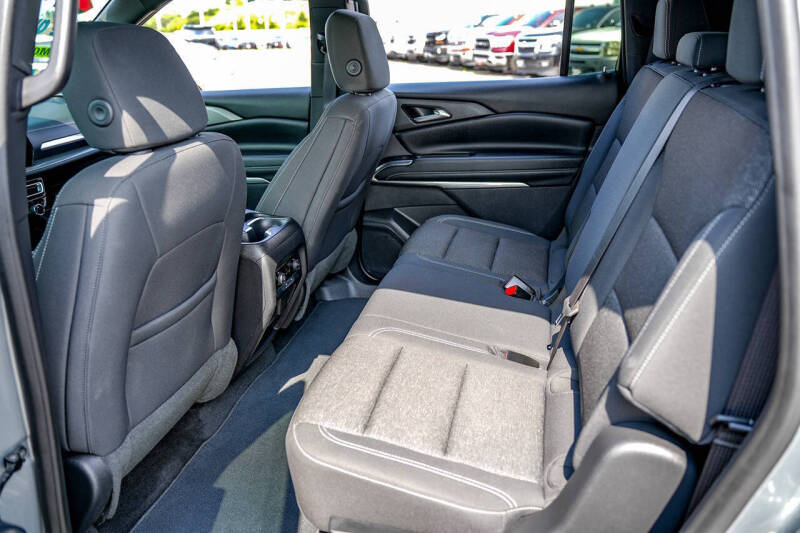 2024 Chevrolet Traverse LS