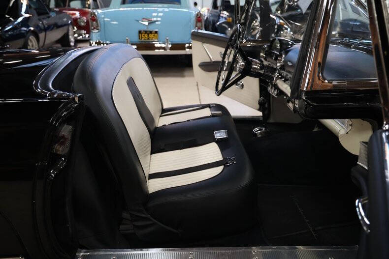 1956 Ford Thunderbird