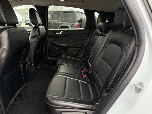 2025 Ford Escape Platinum