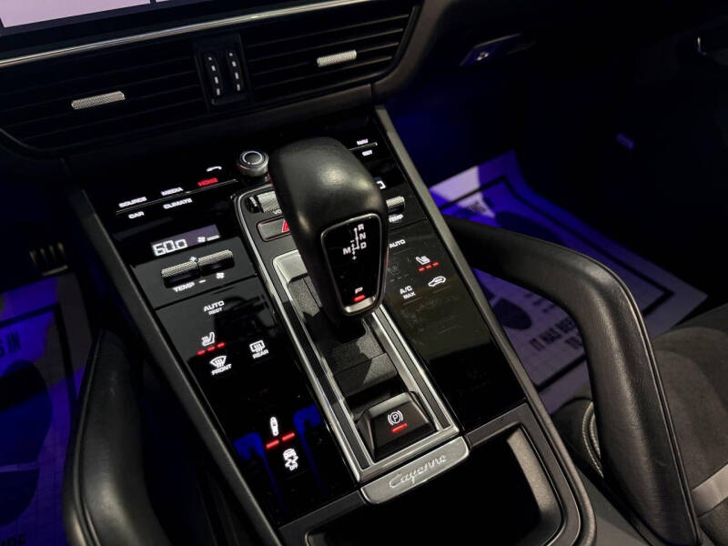 2021 Porsche Cayenne GTS Coupe