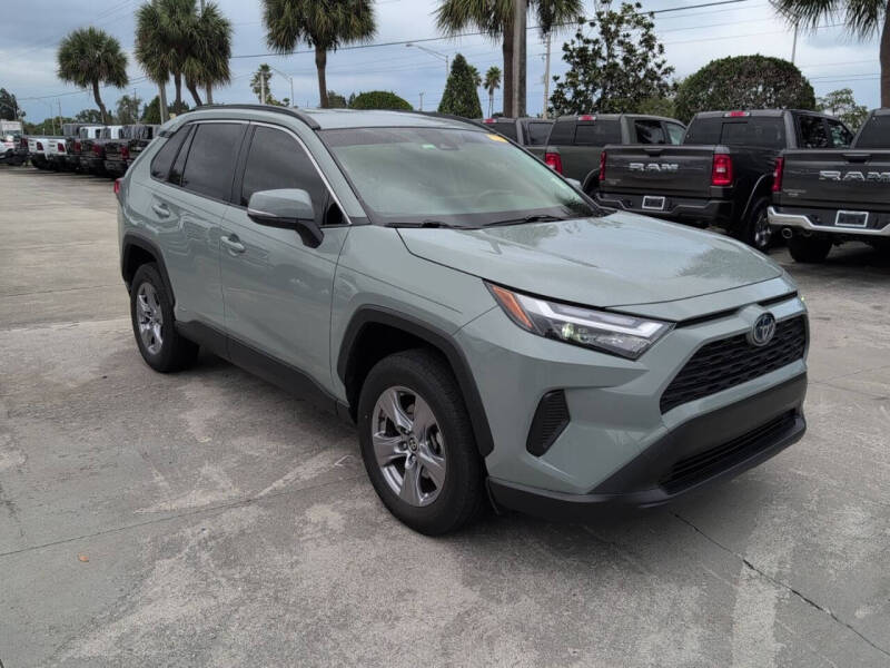 2022 Toyota RAV4 Hybrid XLE