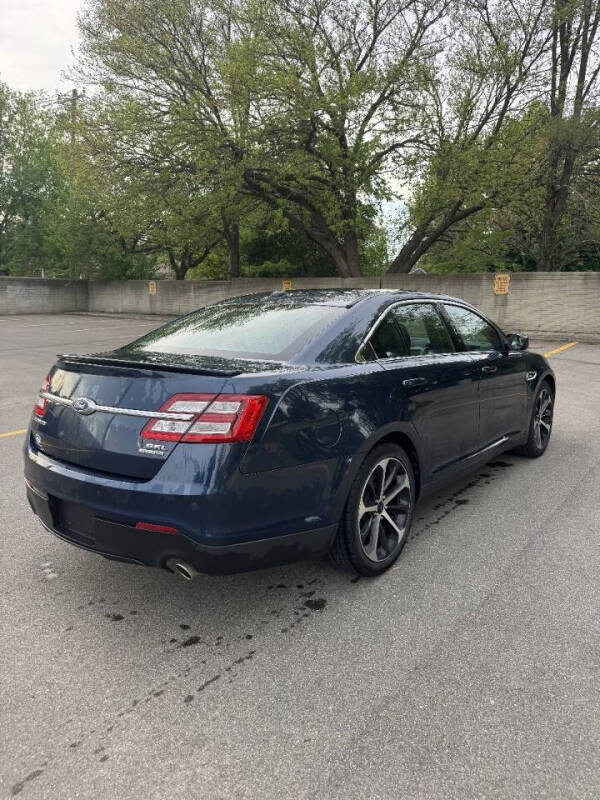 2016 Ford Taurus SEL