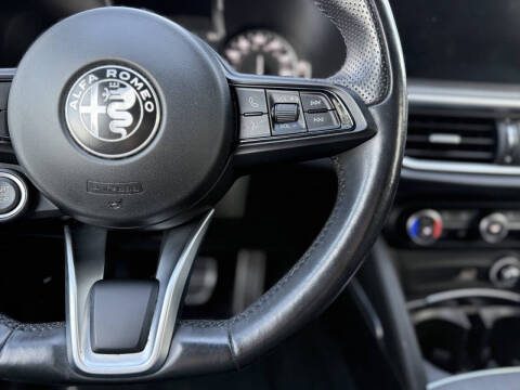 2022 Alfa Romeo Stelvio Ti