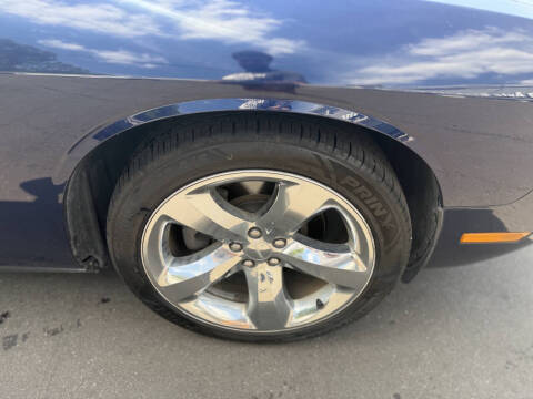 2013 Dodge Challenger R/T Plus