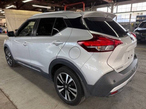 2020 Nissan Kicks SR