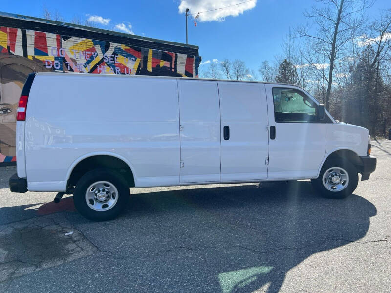 2021 Chevrolet Express 2500