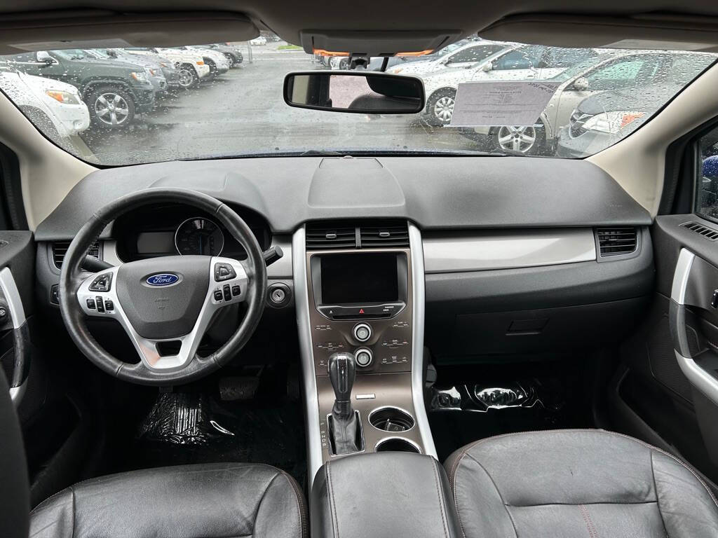 2013 Chrysler 300 for sale at CASANOVA MOTORS in Milwaukie, OR