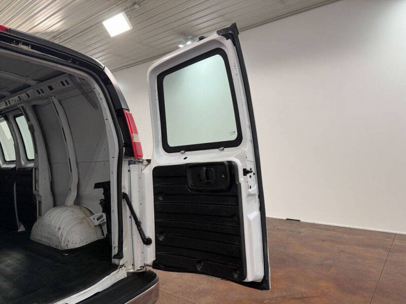 2017 GMC Savana 2500