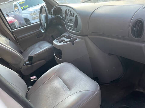 2001 Ford E-Series E-150