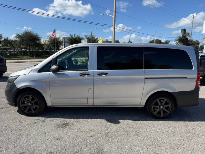 2017 Mercedes-Benz Metris Worker Passenger