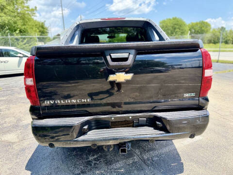 2011 Chevrolet Avalanche LT