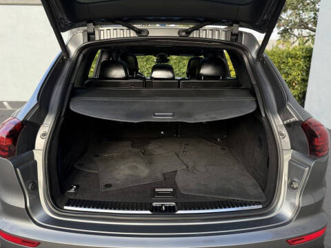 2017 Porsche Cayenne Turbo