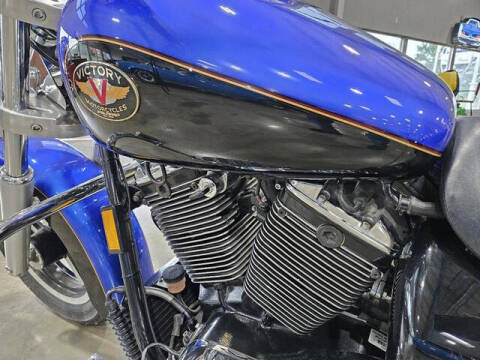 1999 Victory V92
