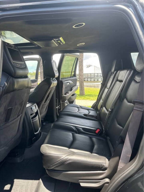 2017 Cadillac Escalade Platinum