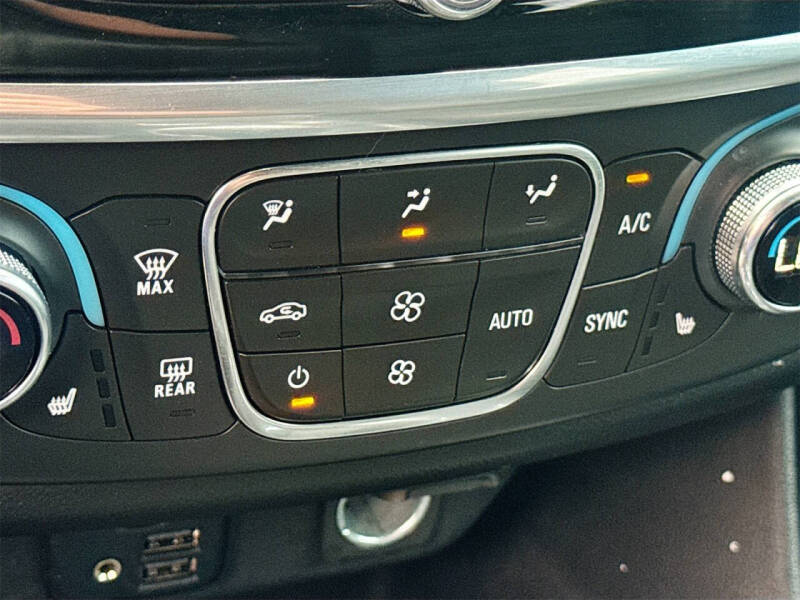 2022 Chevrolet Traverse RS