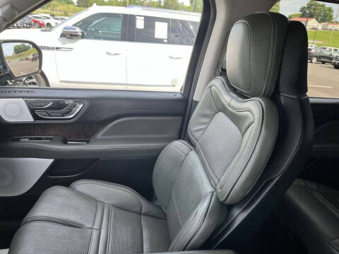 2022 Lincoln Navigator L Black Label