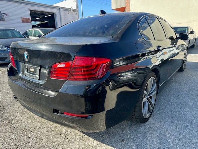 2016 BMW 5 Series 528i photo 5