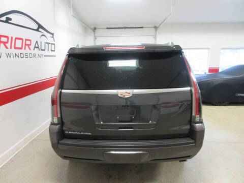 2017 Cadillac Escalade Luxury