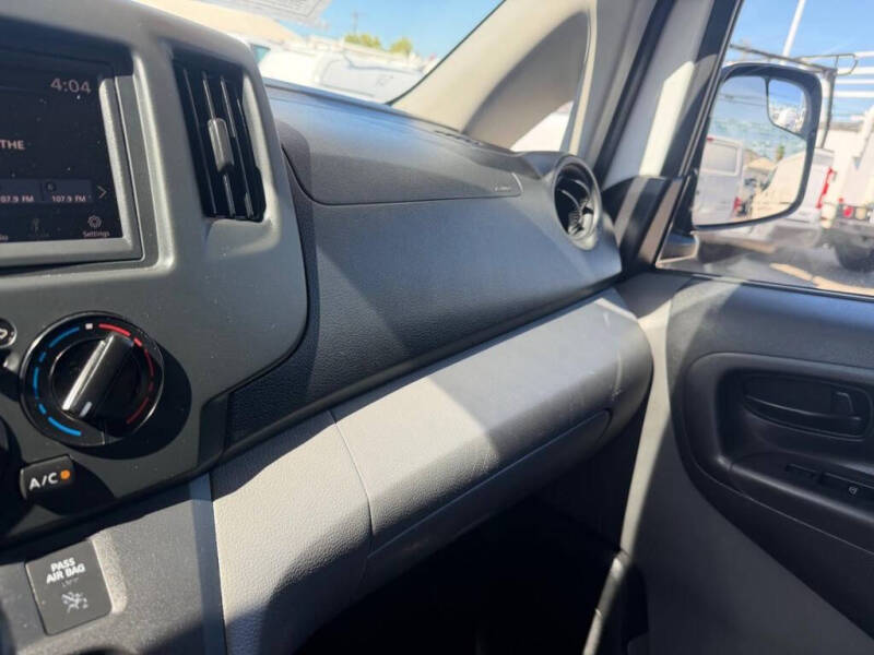 2021 Nissan NV200