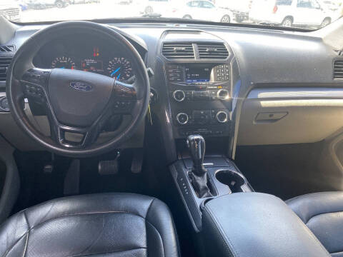 2018 Ford Explorer