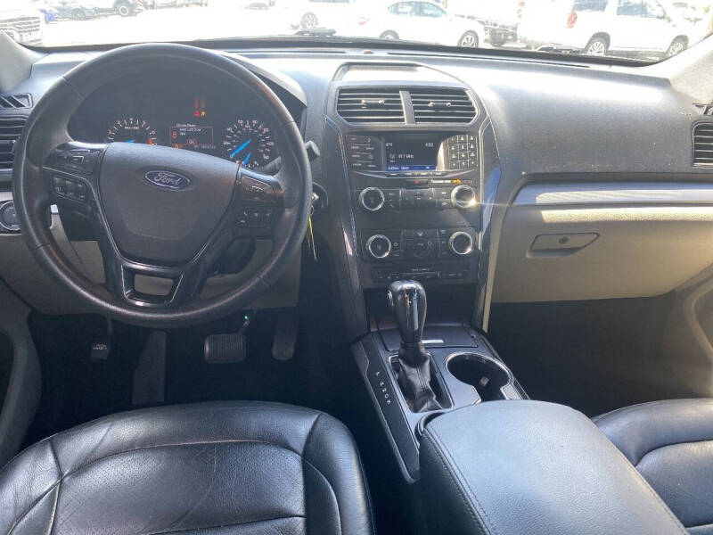 2018 Ford Explorer