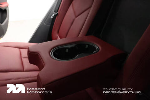 2025 Porsche Macan S