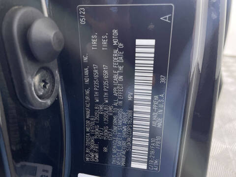 2023 Toyota Sienna LE 8-Passenger