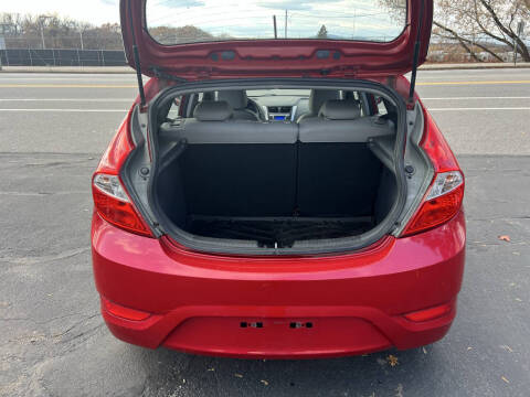 2012 Hyundai Accent GS