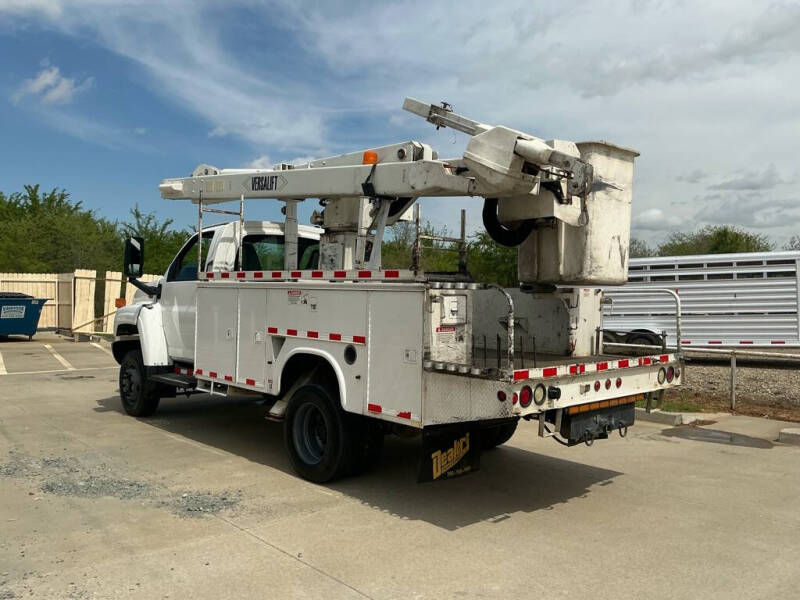 2002 Chevrolet C7500