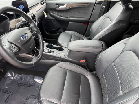 2020 Ford Escape Titanium