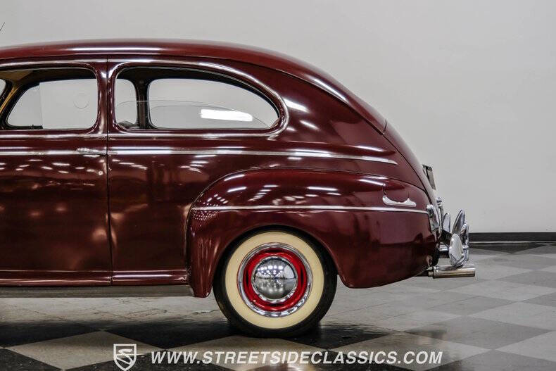1941 Ford Deluxe