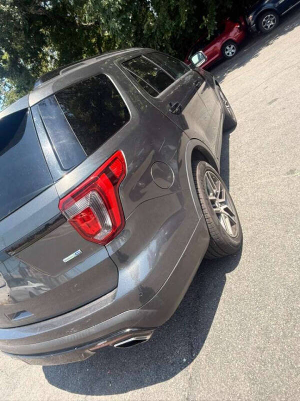 2016 Ford Explorer Sport