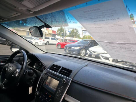 2016 Toyota Camry SE