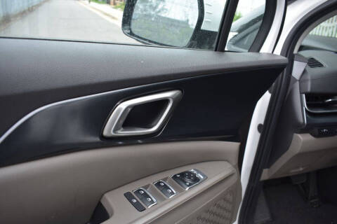 2025 Kia Carnival LXS