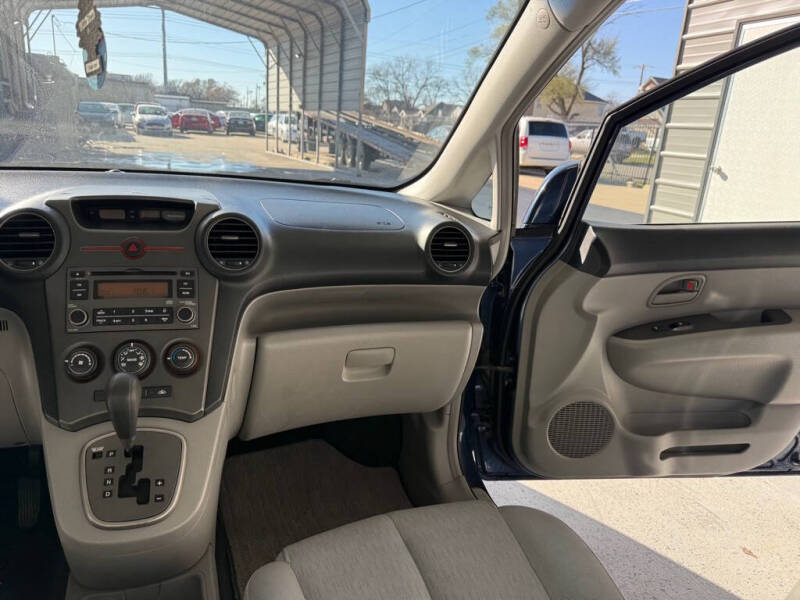2007 Kia Rondo