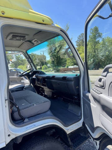 2006 Isuzu NPR