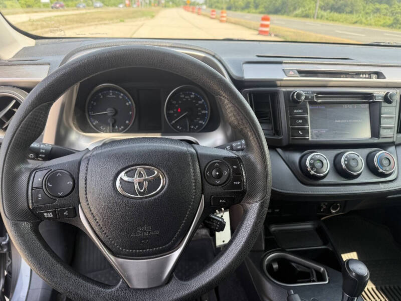 2017 Toyota RAV4 LE
