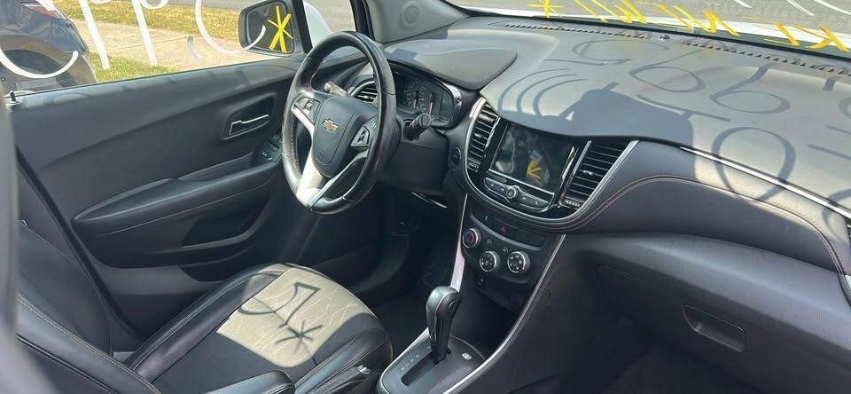 White 2019 Chevrolet Trax LT LT 4dr Crossover 4