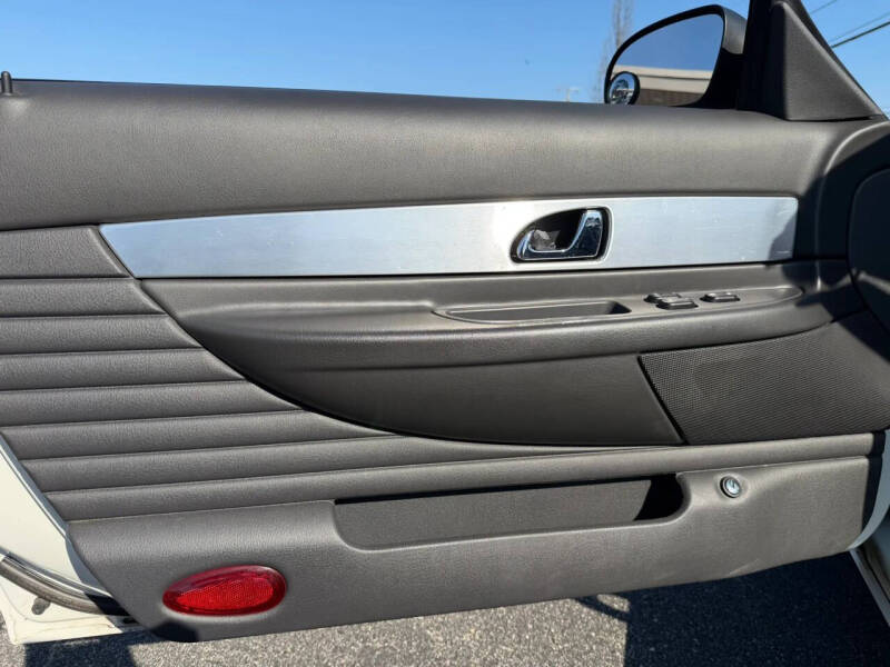 2002 Ford Thunderbird Deluxe
