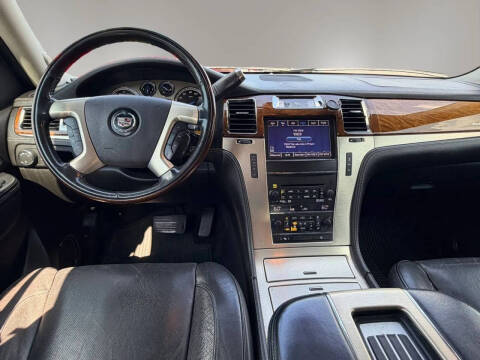 2013 Cadillac Escalade Platinum Edition