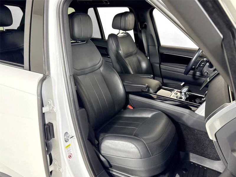 2023 Land Rover Range Rover P530 SE