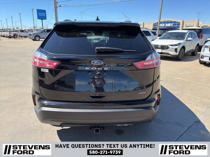 2022 Ford Edge SE