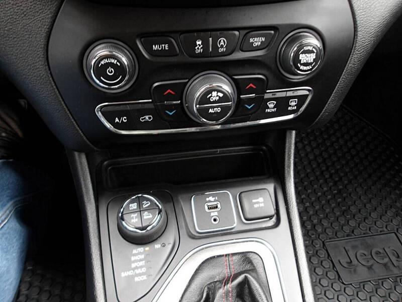 2021 Jeep Cherokee Trailhawk