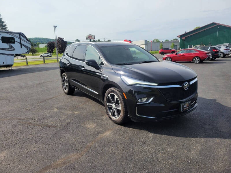 2022 Buick Enclave Essence