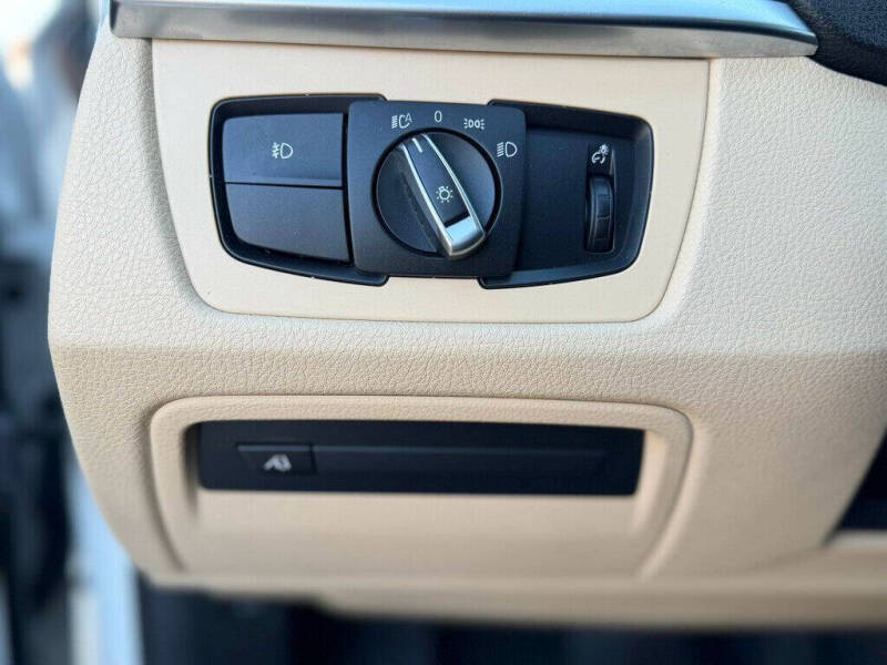 2018 BMW 3 Series 330i