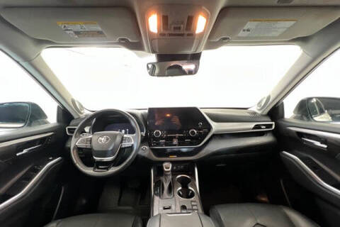 2023 Toyota Highlander Platinum
