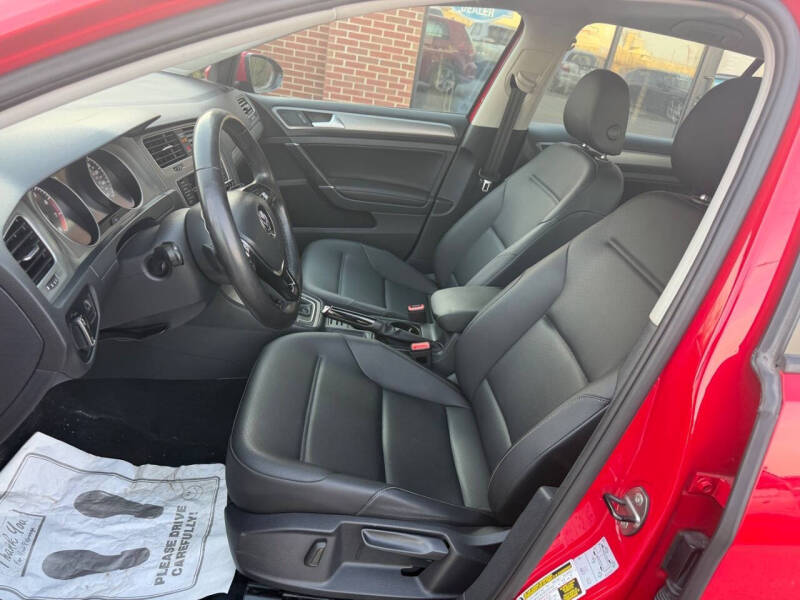 2017 Volkswagen Golf TSI S