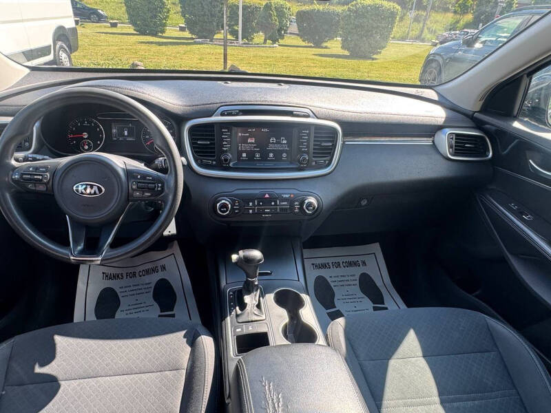 2018 Kia Sorento LX
